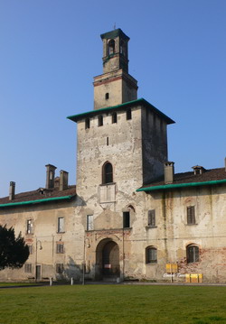 Cusago (Milano, Italia). Castello (Castello Visconteo). Torre. 2007