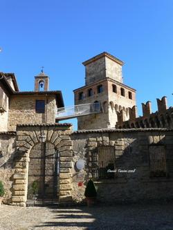 Vigoleno di Vernasca (Piacenza, Italia). Castello. Ingresso. 2008