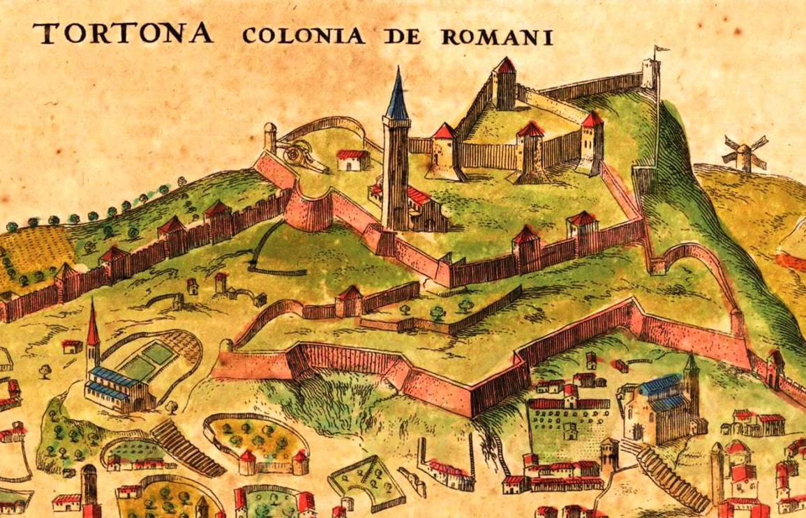 Joost de Hondt (Jodocus Hondius, 1563-1612), “Tortona Colonia de’ Romani”, primo-secondo decennio del XVII secolo, incisione colorata a mano (particolare raffigurante il Castello di Tortona). Tratto da: Joost de Hondt, “Nova et accurata Italiae hodiernae descriptio, in qua omnium eius regionum, urbium, pagorum, dominiorum, castellorum, montium, fluviorum, fontium, lacuum, et portuum, historia exhibetur. Geographicis tabulis et urbium precipuarum iconibus illustrata”, Bonaventura e Abraham Elzevir, Leida 1627