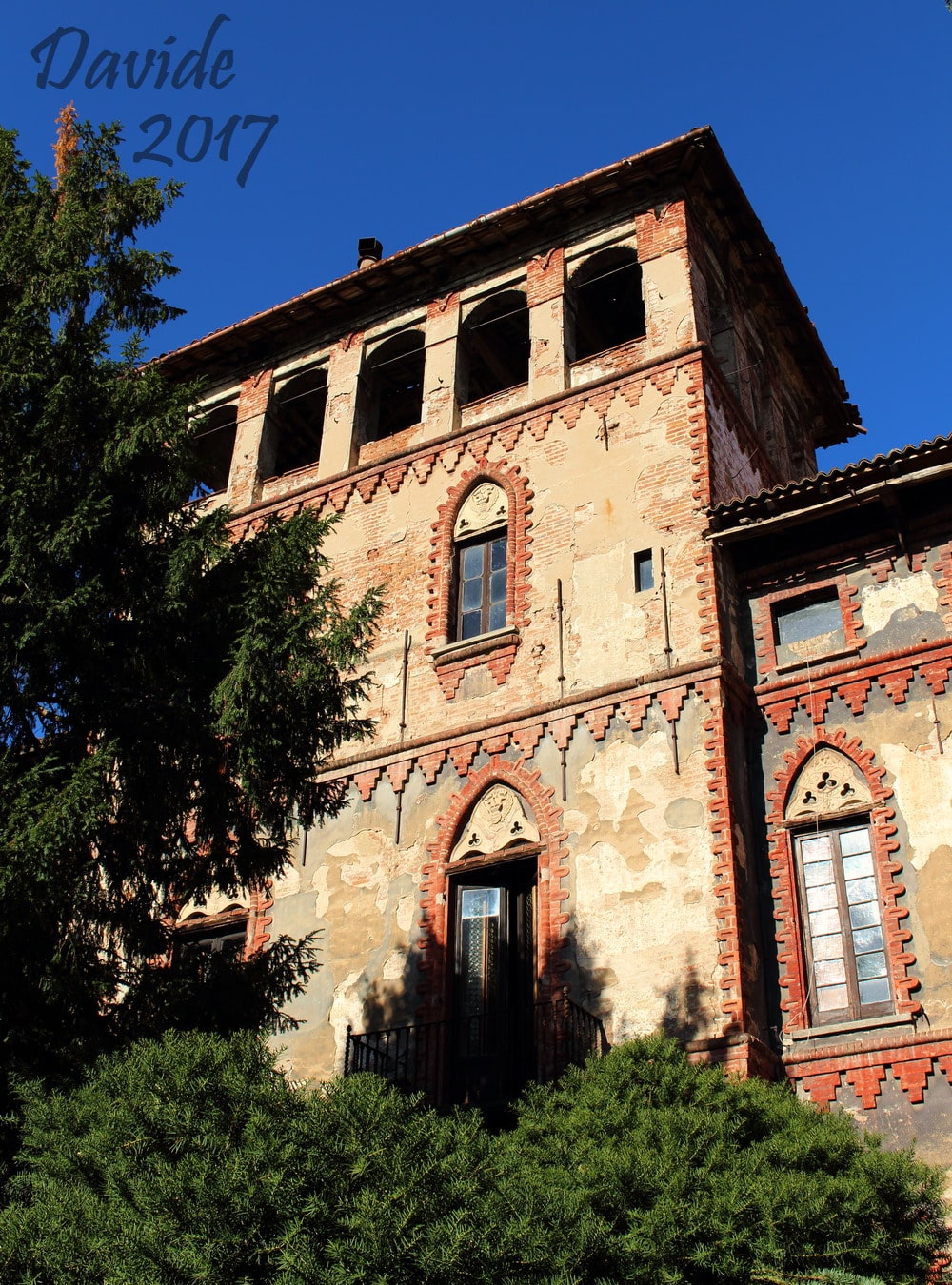 Piovera (Alluvioni Piovera – Alessandria, Piemonte – Italia). Castello Balbi: fronte Sud-Ovest (particolare). Davide Tansini. 2017. Fotografia digitale